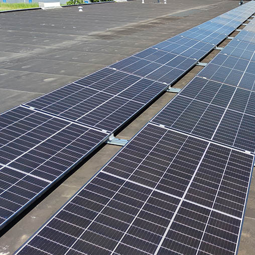 zonnepanelen installeren bedrijfspand
